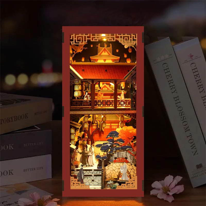 Book Nook miniature Ancient Book Collection Room en bois avec éclairage LED chaleureux et décor de bibliothèque ancienne.