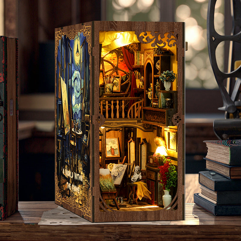 Serre-livres Book Nook miniature en bois "Mystery Case" avec éclairage LED, diorama de bibliothèque DIY style Sherlock Holmes et bureau de détective vintage.