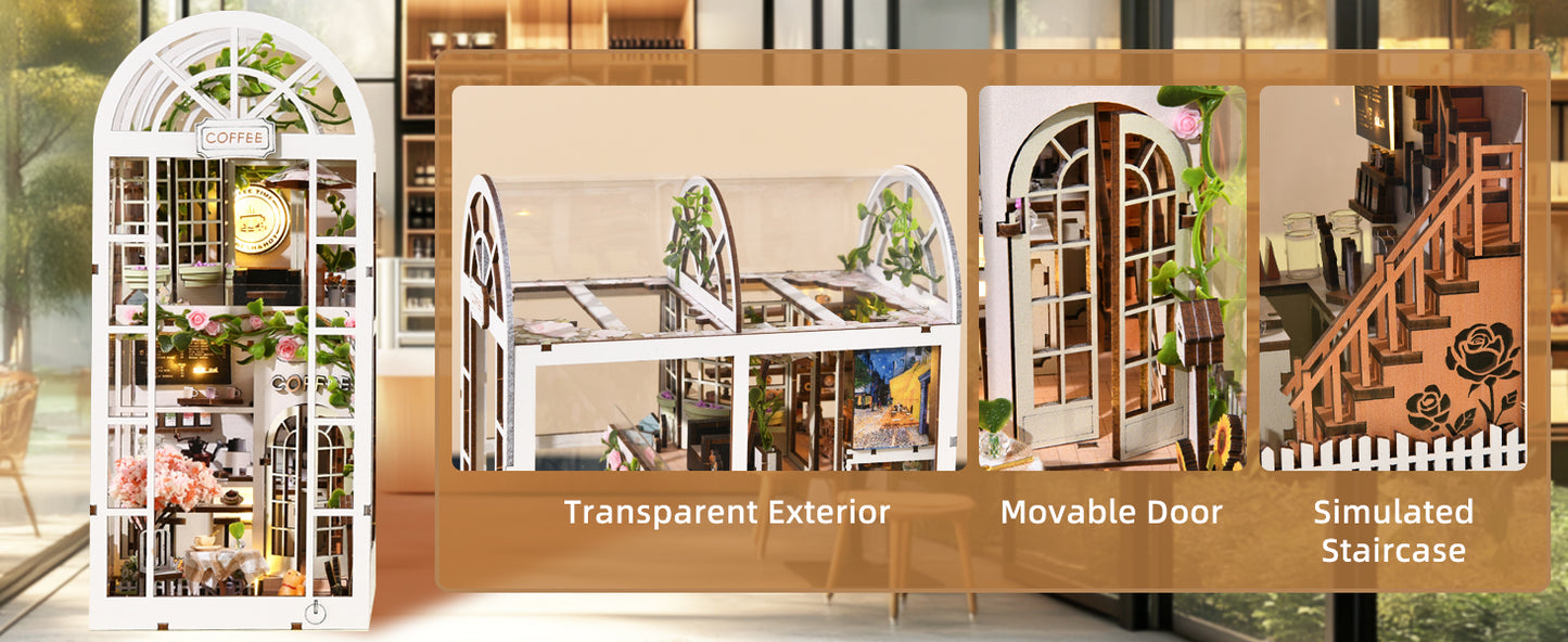 Cette image présente un accessoire de protection pour un serre-livres miniature. Sur la droite, un diorama illuminé représentant une forêt enchantée reçoit une plaque de protection en acrylique transparent qu'une main fait glisser par le haut. À gauche, une bulle zoomée montre l'étape de préparation : une pince retire délicatement le film protecteur de la vitre. Le texte informatif précise qu'il faut retirer ce film des deux côtés et souligne que ce couvercle anti-poussière simplifie le nettoyage tout en pr