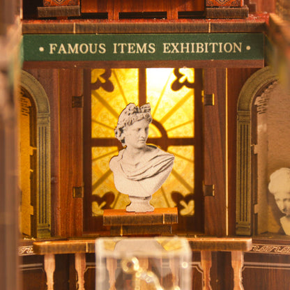 Kit Book Nook en bois "The Philosophical Library" : serre-livres miniature DIY avec éclairage LED, bustes de philosophes et décor de bibliothèque ancienne pour étagère.