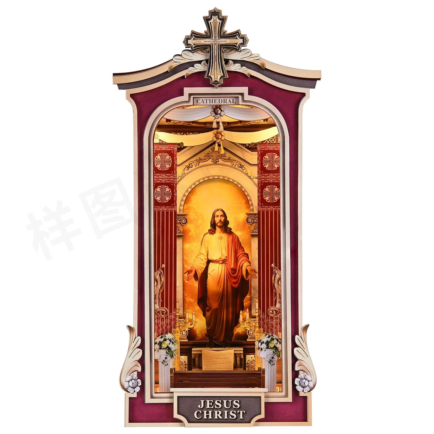 Vue de face du Book Nook 'Jesus Christ' : puzzle 3D en bois avec éclairage LED, architecture de cathédrale miniature et détails religieux.